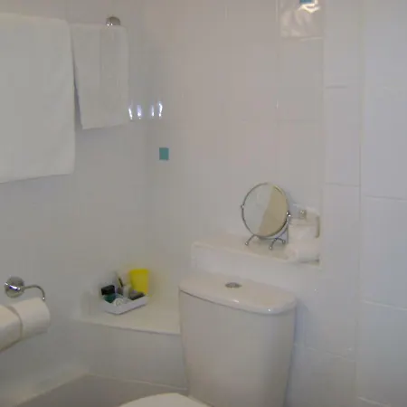 The Wharncliffe 4*